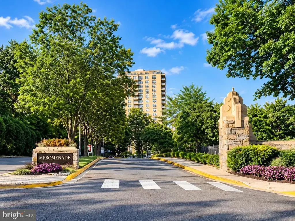 5225 Pooks Hill Rd #1822s, BETHESDA