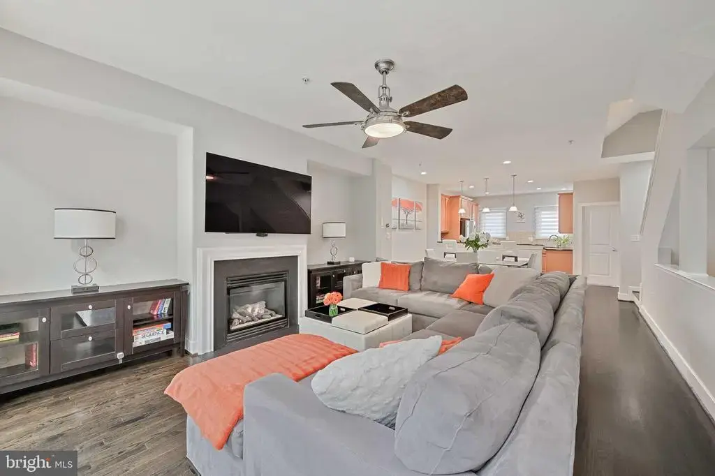 27 Yogurt Ln, BALTIMORE