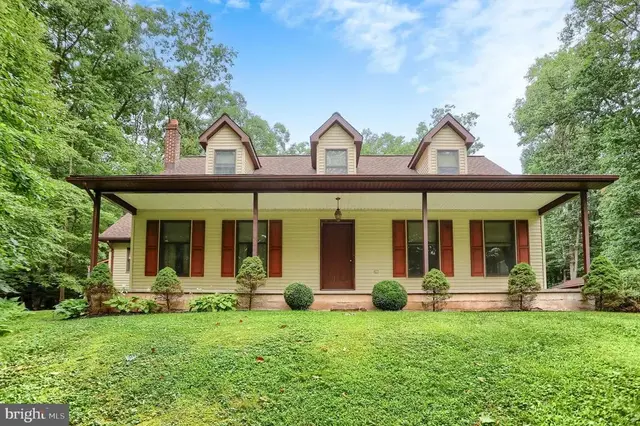 151 Hoffman Rd, Elizabethville