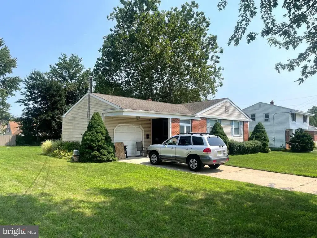2414 New Albany Rd, CINNAMINSON