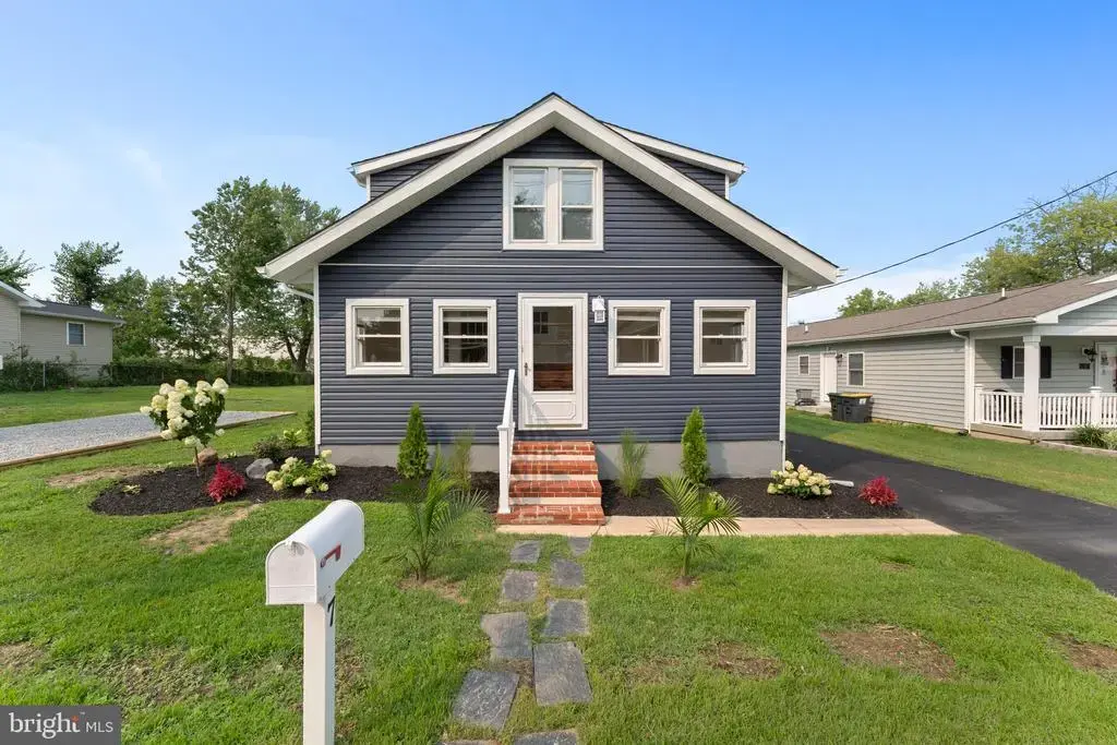 7 Revis Ave, NEW CASTLE