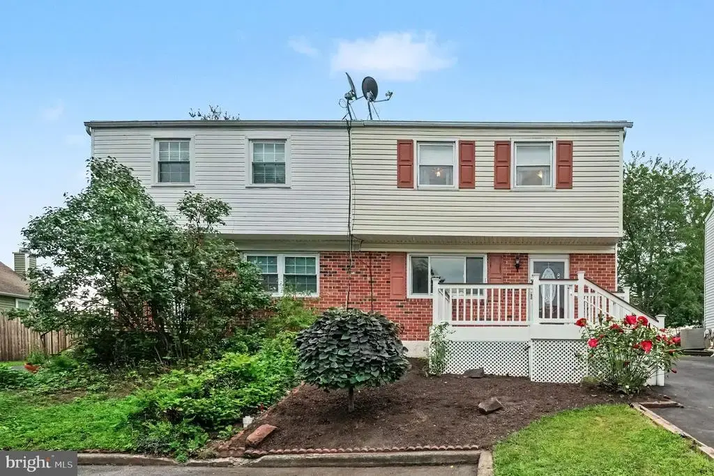 729 Holly Dr, POTTSTOWN