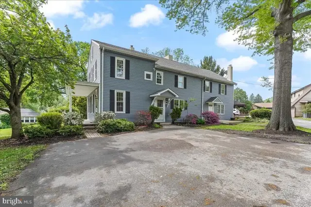 310 Cedar Ln, Wallingford