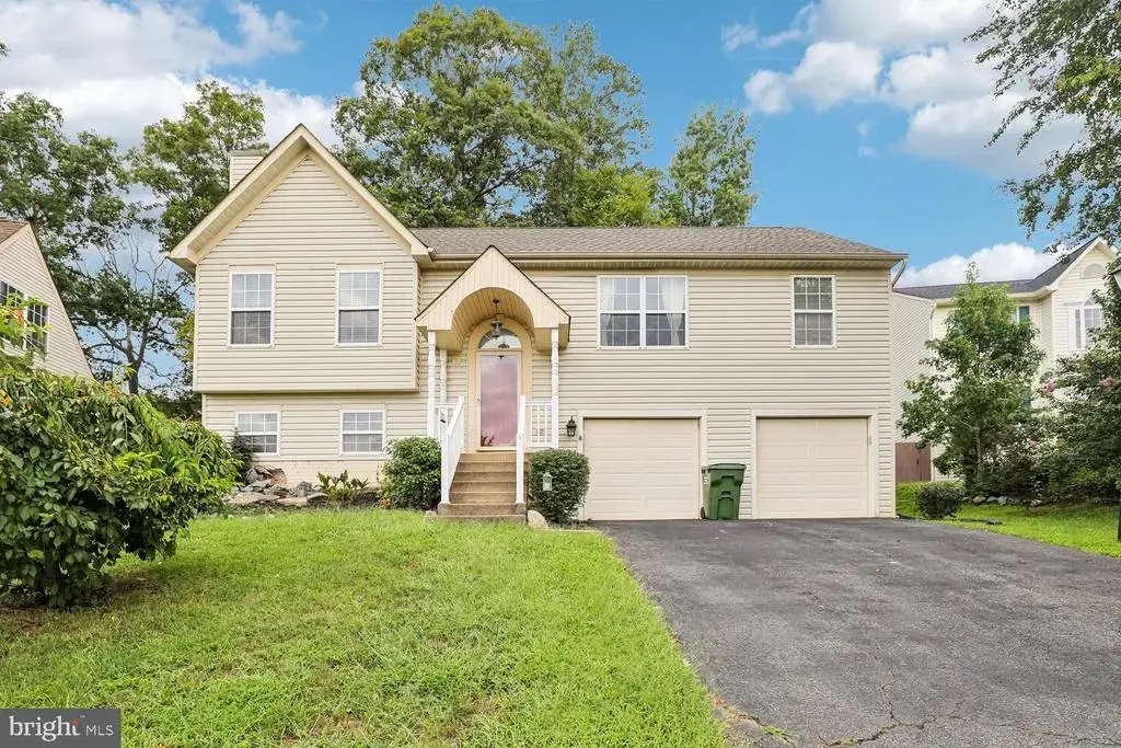 8 Scarborough Ct, STAFFORD
