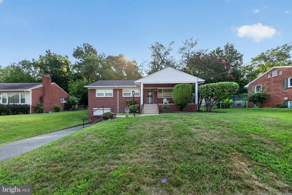 1107 Raydale Rd, HYATTSVILLE