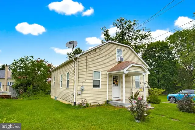 525 Fairfax Rd, York
