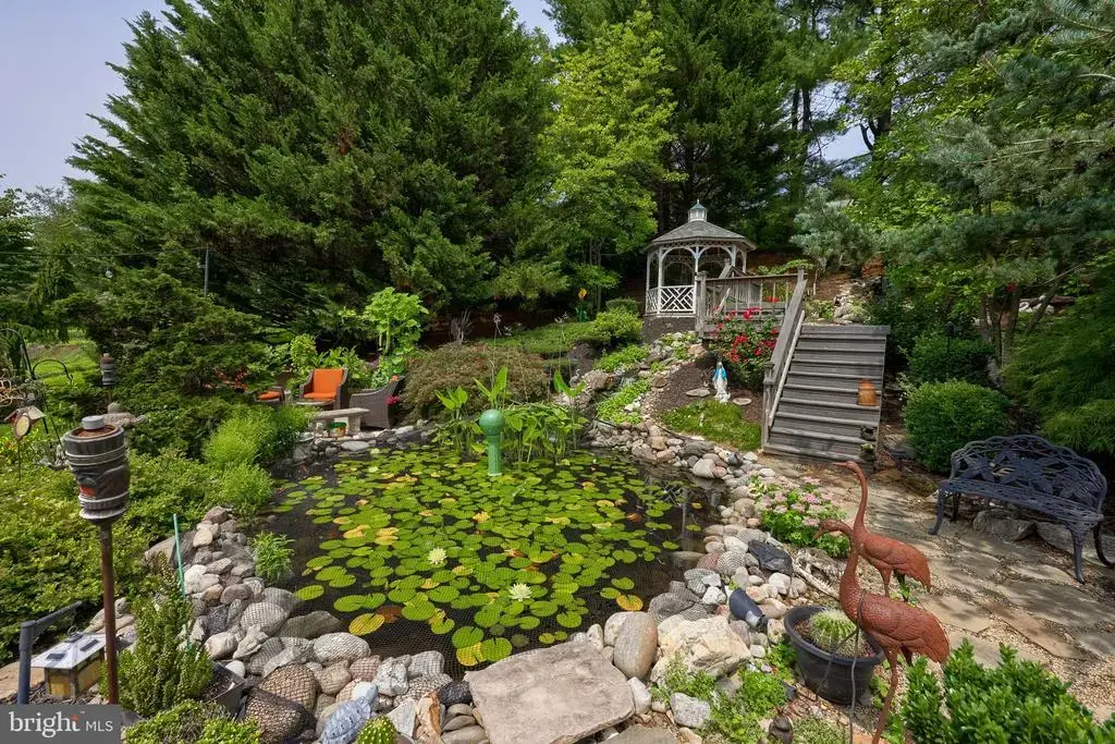 355 Buch Ave, LANCASTER