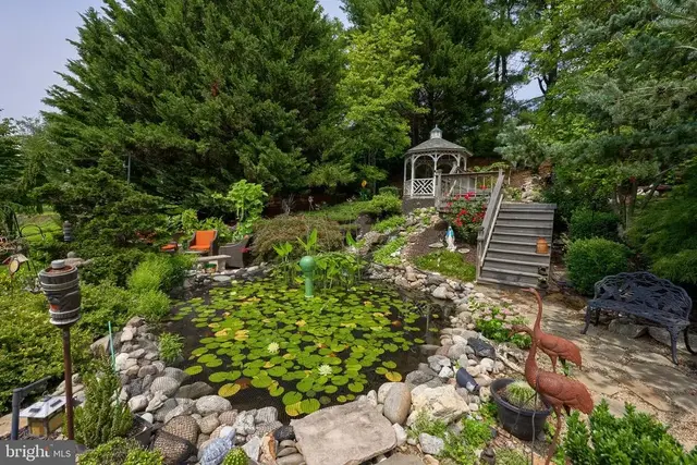 355 Buch Ave, Lancaster