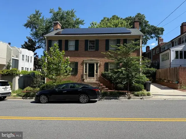 309 Green St, Alexandria