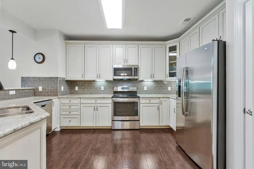 15140 Heather Mill Ln #404, HAYMARKET