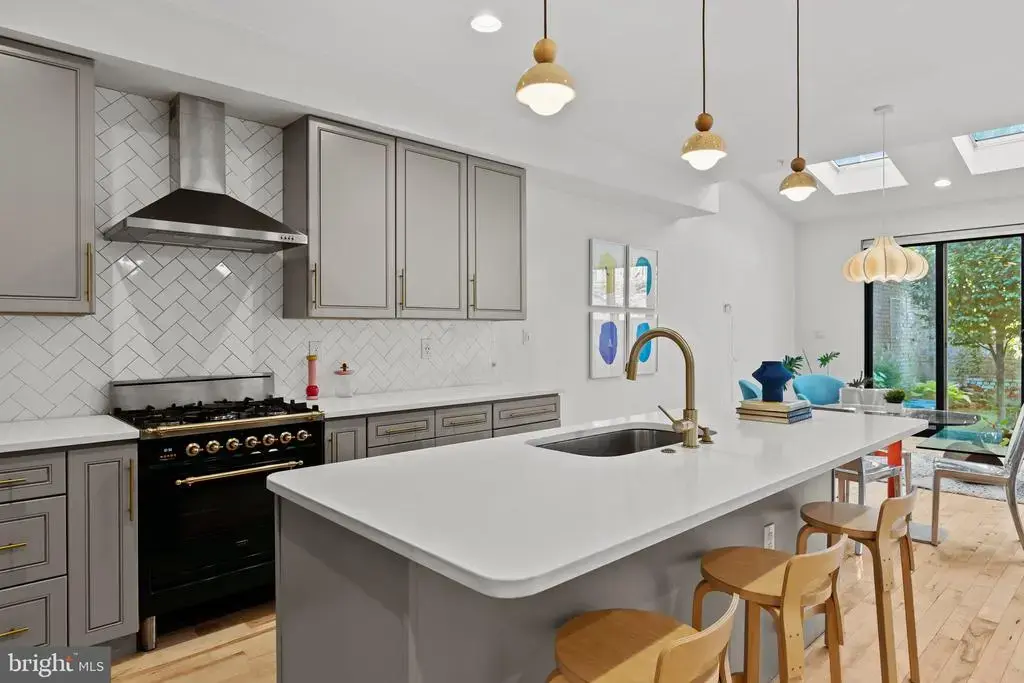 2338 E Fletcher St, PHILADELPHIA
