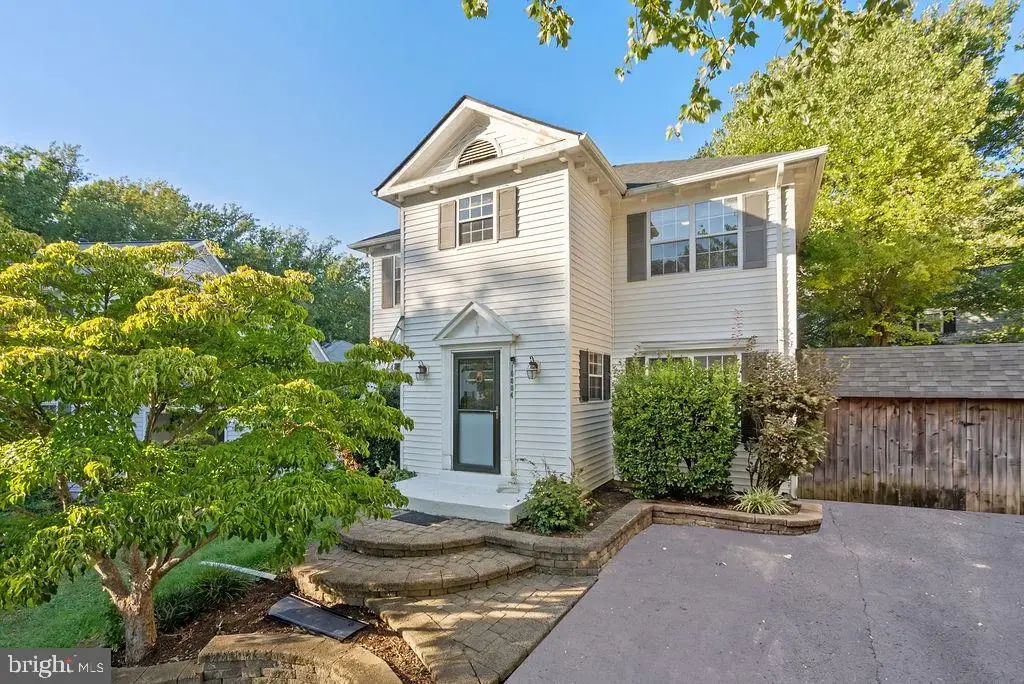 10004 Georgian Woods Ct, BURKE