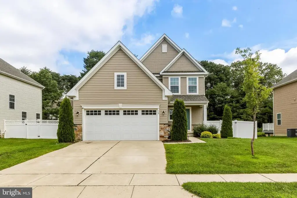 18 Circle Dr, SICKLERVILLE