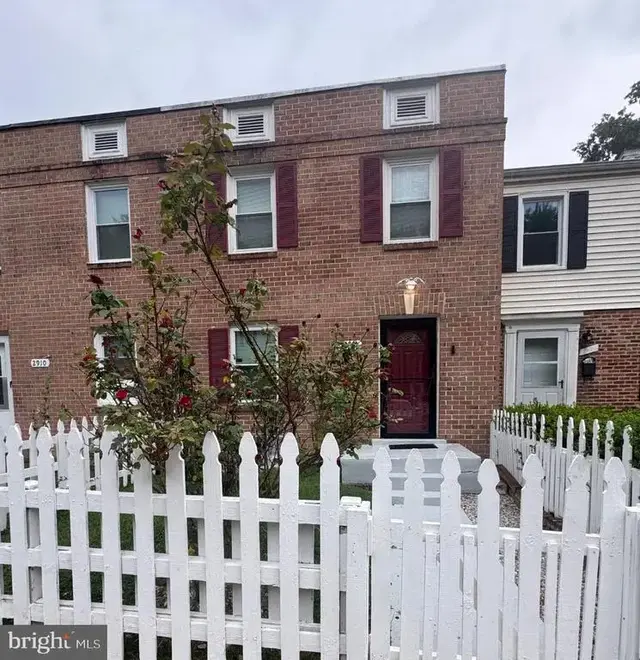 2908 Wren Ct, Woodbridge