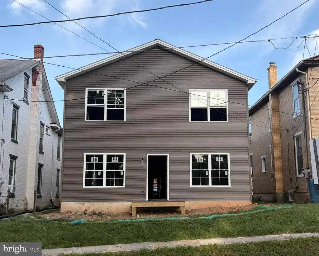 2715 Mill Rd, MECHANICSBURG