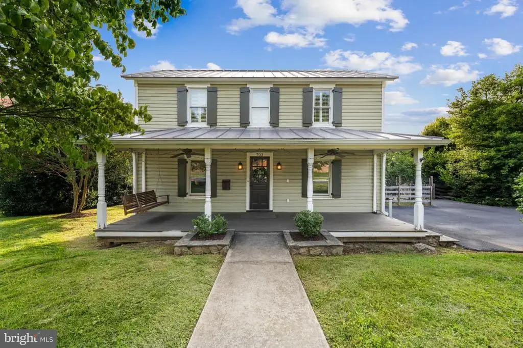 703 Dranesville Rd, HERNDON