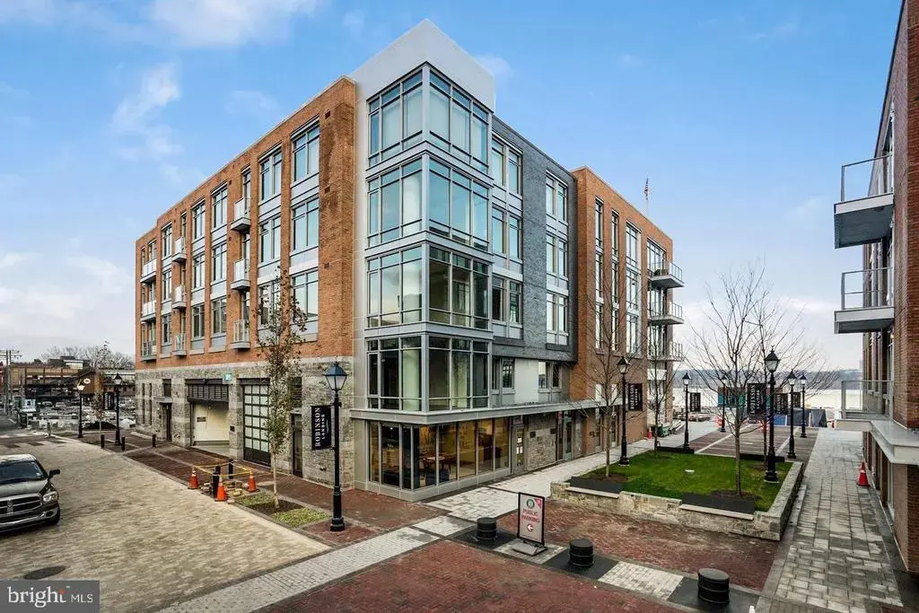 5 Pioneer Mill Way #201, ALEXANDRIA
