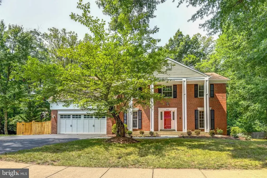 2669 Oakton Glen Dr, VIENNA