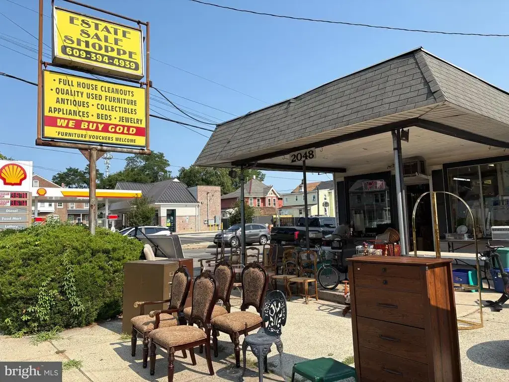 2048 S Broad St, HAMILTON