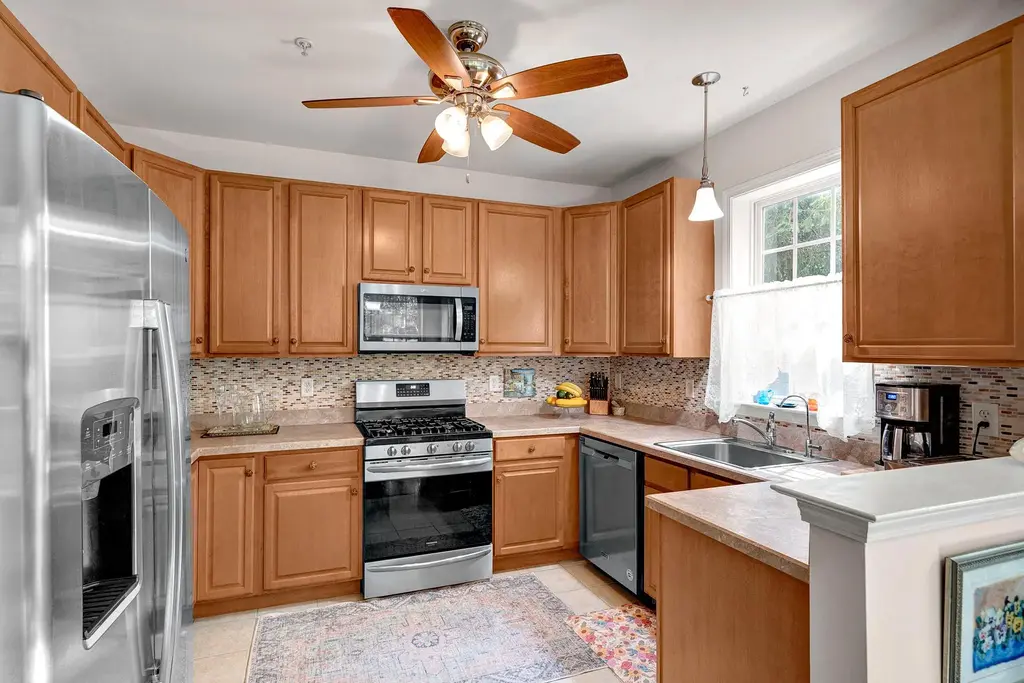 112 Timberlake Dr, EWING