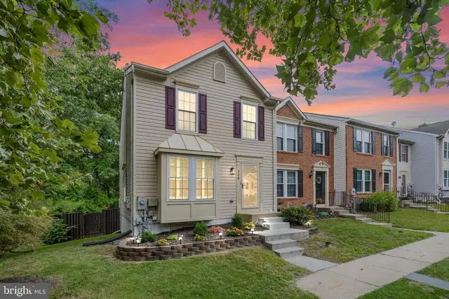 228 Foxtree Dr, Glen Burnie
