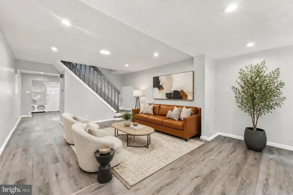 2557 S 61st St, PHILADELPHIA