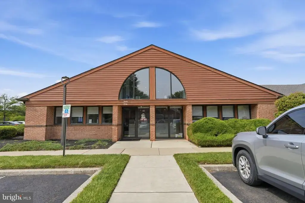 402 Middletown Blvd #216, LANGHORNE
