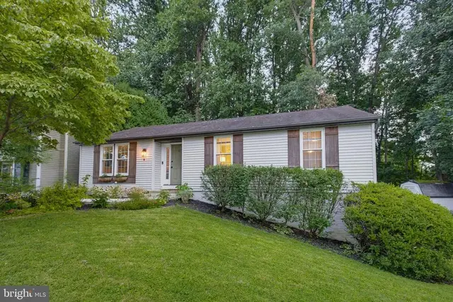 8 Contour Road, Mount Airy