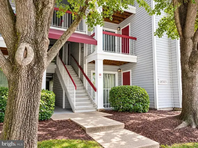 18503 Boysenberry Dr #127, Gaithersburg
