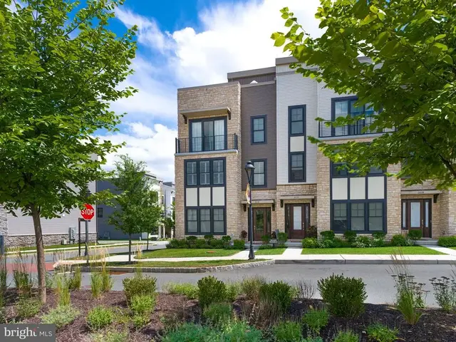 312 W Squire Dr, Newtown Square