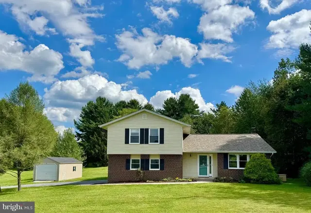 3827 Salem Bottom Rd, Westminster