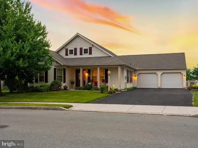 1050 Cambridge Dr, Manheim