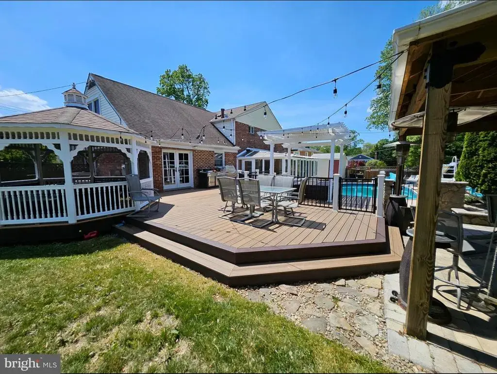 8001 Postoak Rd, POTOMAC
