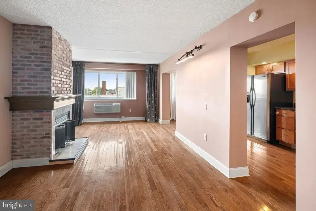 200-10 Lombard St #732, PHILADELPHIA