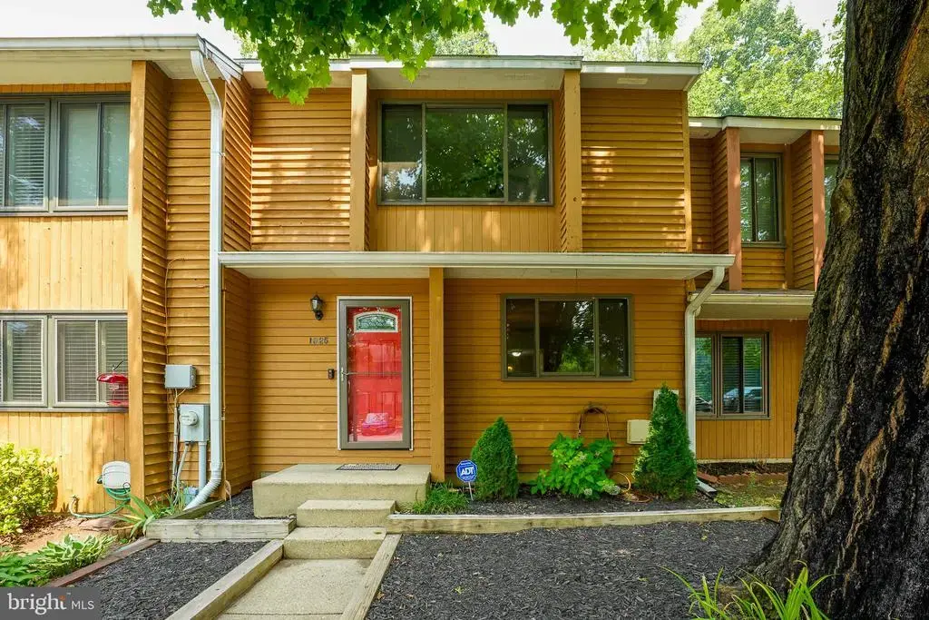 1025 Commanders Way N, ANNAPOLIS