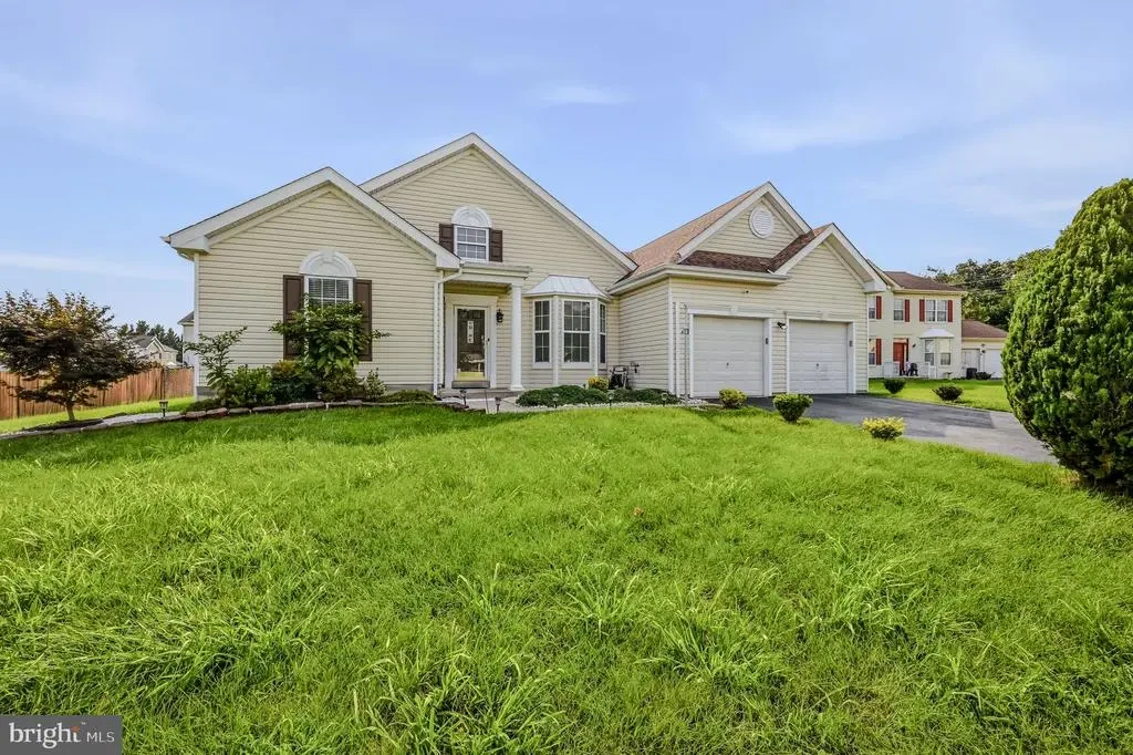 235 Riveredge Dr, NEW CASTLE