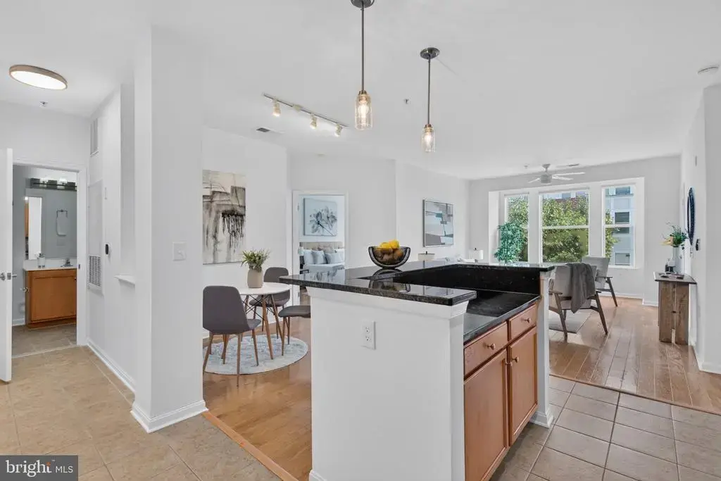 2665 Prosperity Ave #318, FAIRFAX