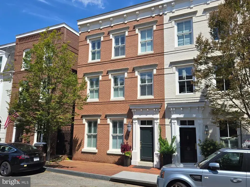 720 Potomac St, ALEXANDRIA