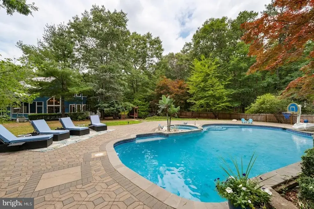 209 Shady Knoll Ln, GALLOWAY