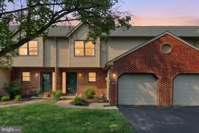 62 Jean Lo Way, York
