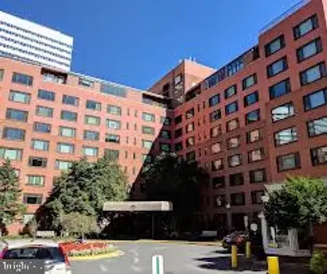 1021 Arlington Blvd #818, Arlington