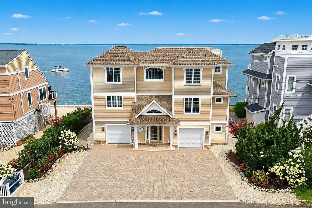 9324 Mark Dr, LONG BEACH TOWNSHIP