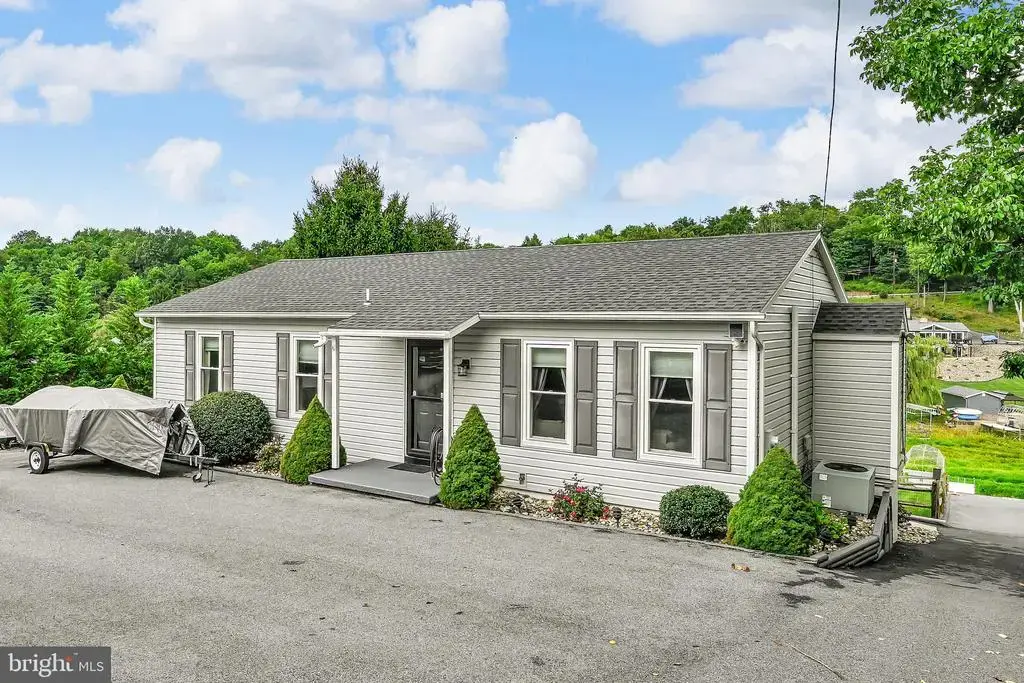 590 Wynonah Dr, AUBURN