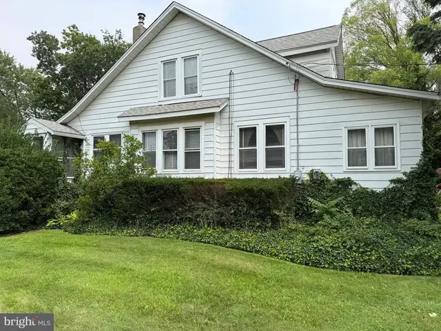 1016 Meetinghouse Rd, Upper Chichester