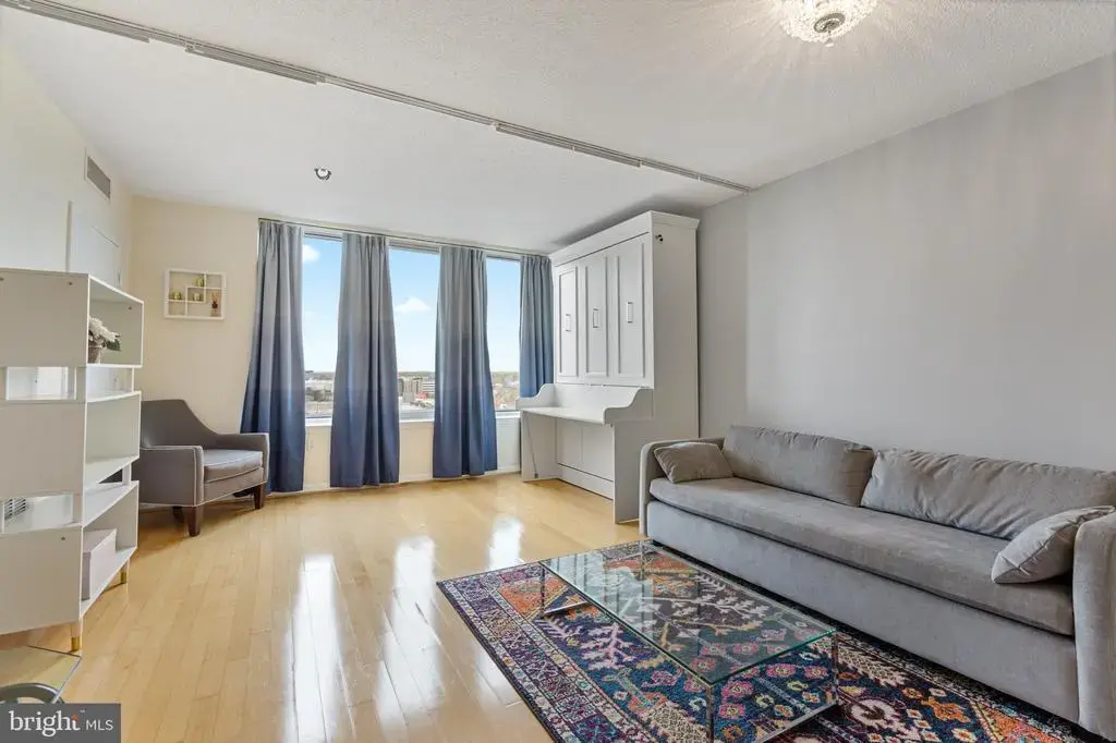 2726 Gallows Rd #1001, VIENNA