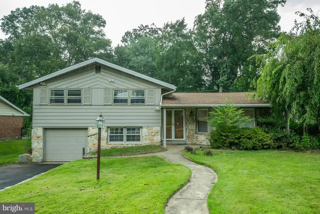 1026 Old Ford Rd, HUNTINGDON VALLEY