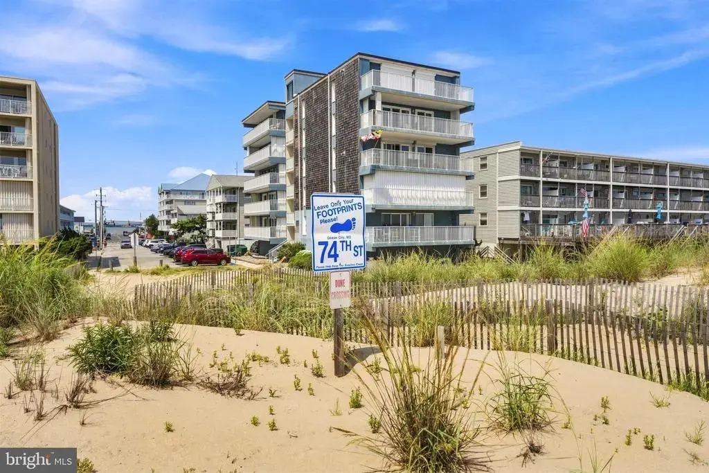 6 74th St #302, OCEAN CITY