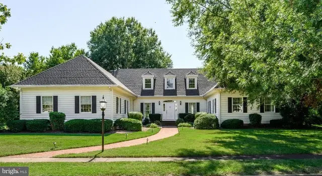 38 Londonderry Dr, Easton
