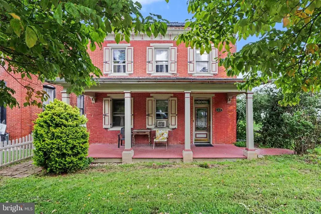 63 W Main St, LEBANON