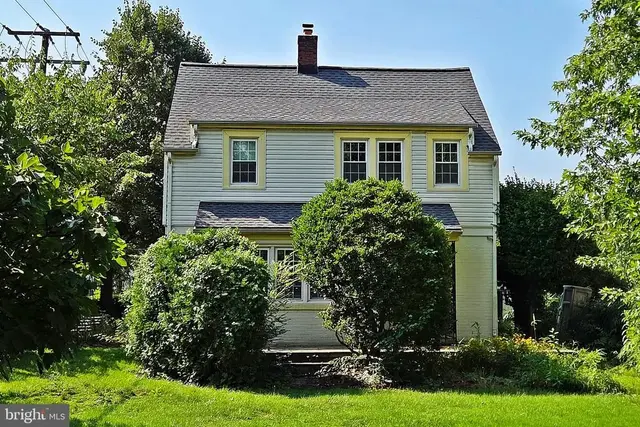 1906 S Ives St, Arlington